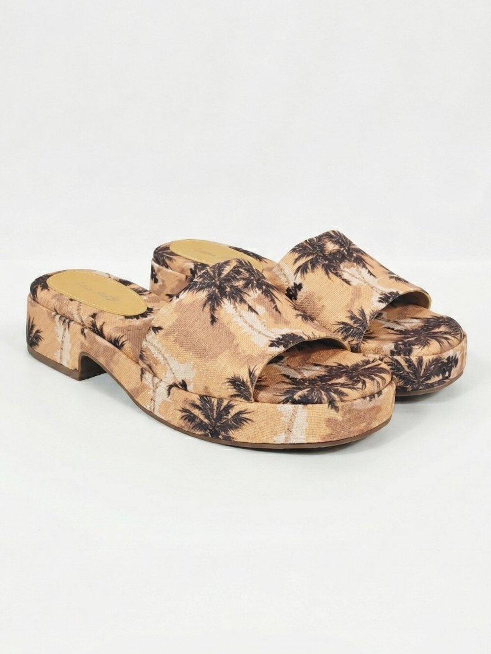 NWOT Larroude Athena Flatform Sandals Natural Paradise Palm Tree Light Beige 5.5